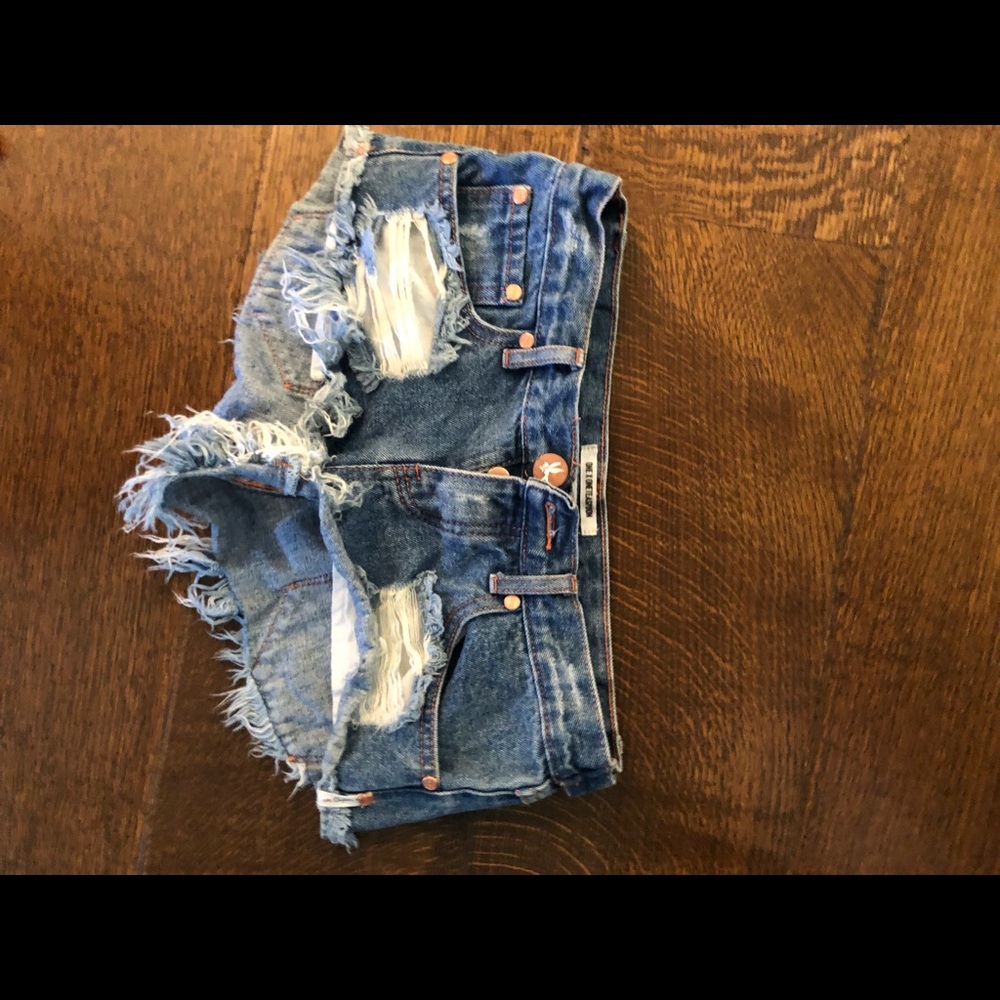 One teaspoon shorts